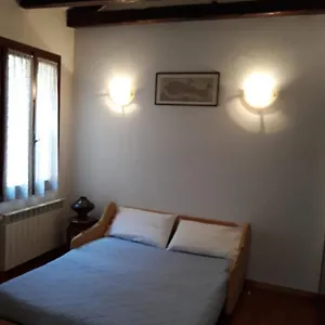  Holiday home San Barnaba Artist's District House Italy