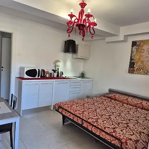  Apartment Prince Apartments Italy