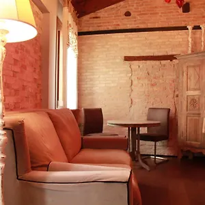 Rosso Charm Alojamento de Acomodação e Pequeno-almoço Veneza