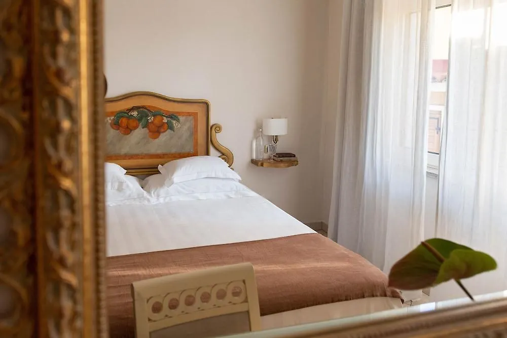 Taodomus Boutique Hotel تاورمينا 3*,