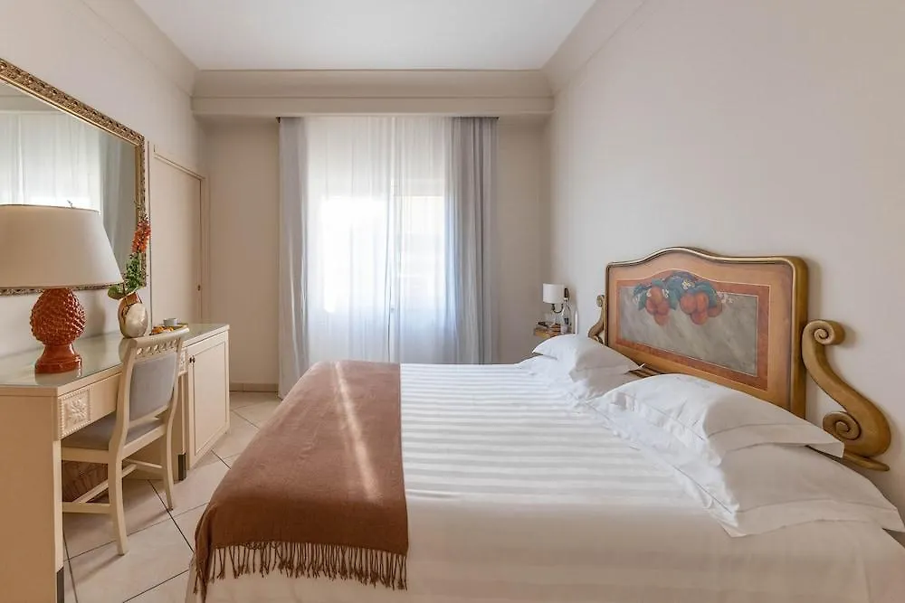 Taodomus Boutique Hotel تاورمينا